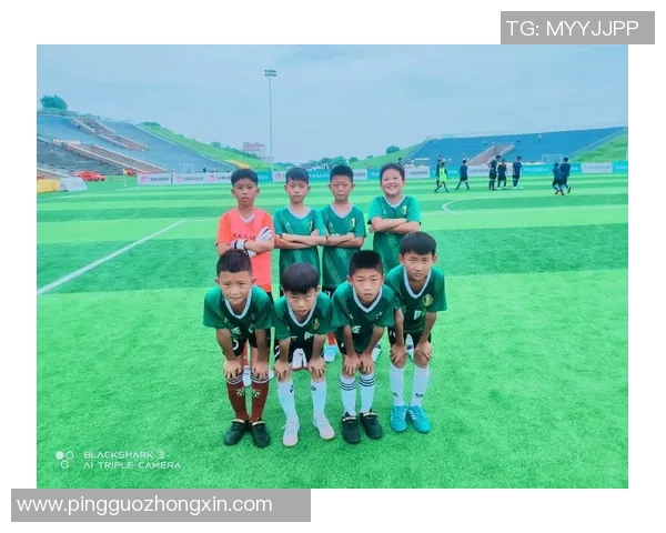 你心目中的足球明星是谁呢快来分享你最爱的球员和他们的精彩瞬间图片吧 你心目中的足球明星是谁呢快来分享你最爱的球员和他们的精彩瞬间图片吧